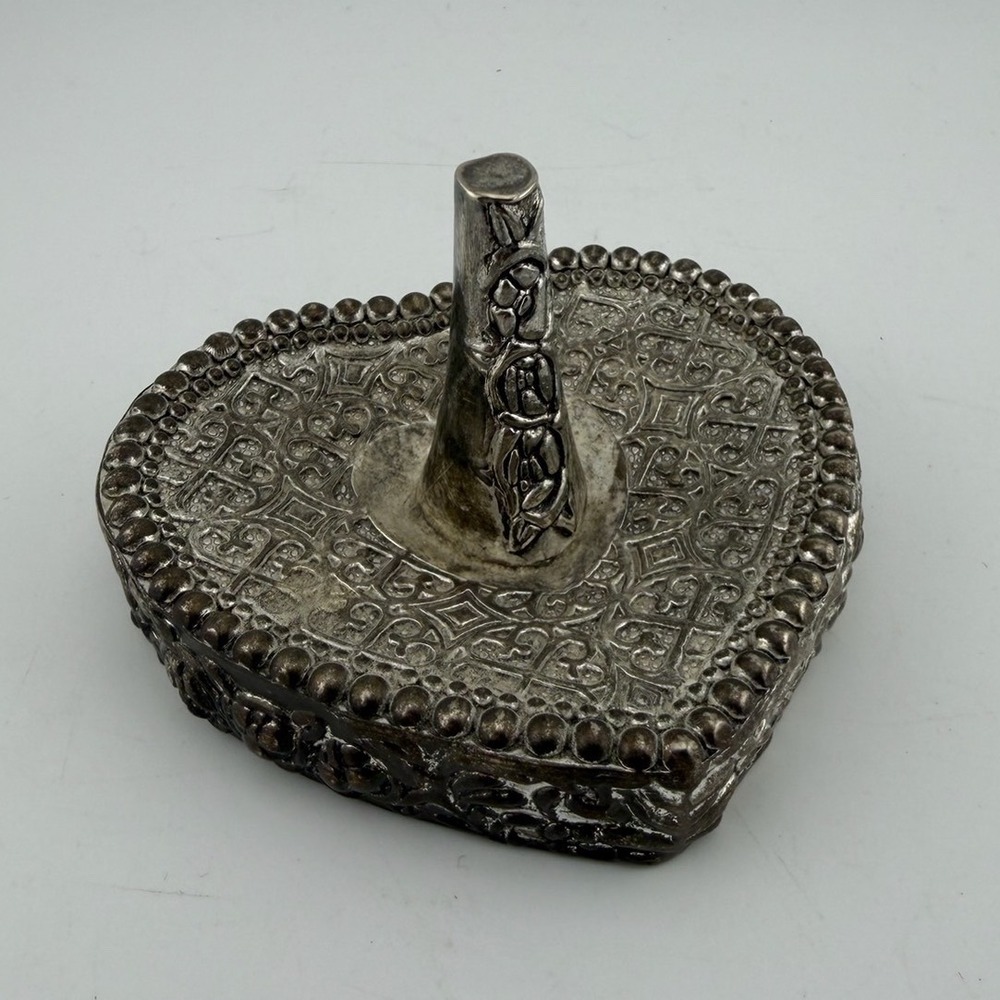 Heritage Mint Ltd Silver Tone Heart Embossed Floral Ornate Ring Holder Stand